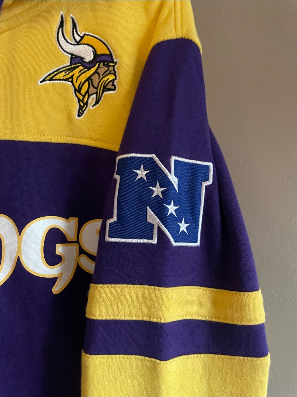 NFL Purple and Gold Vikings Full-Zip Hoodie – Size Large EUC - Picture 7 of 15